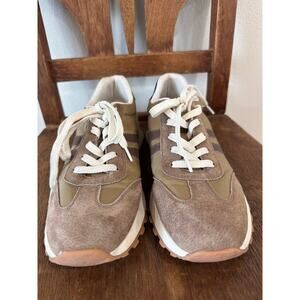 Stylish Arider Girl Brown tennis shoes